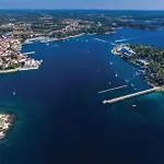 Διαμέρισμα 2 Bedroom Lovely In
