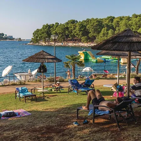 2 Bedroom Lovely In Διαμέρισμα *