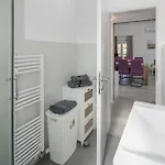 2 Bedroom Beautiful In アパート *