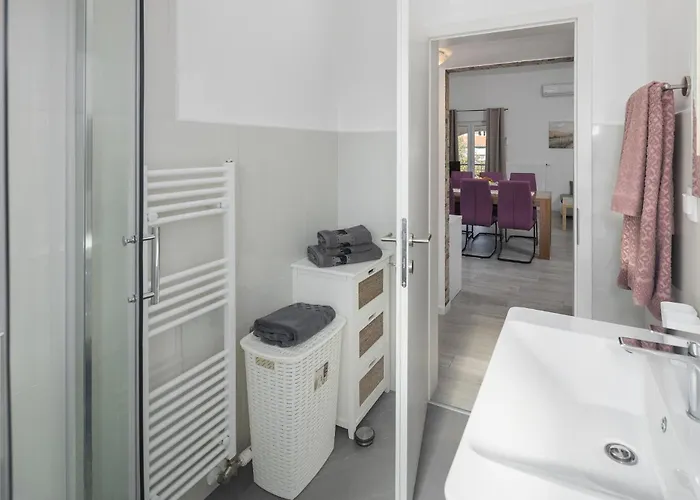 2 Bedroom Lovely In Apartamento *