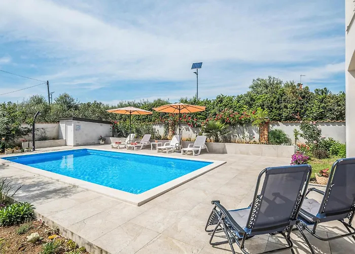 Apartamento 2 Bedroom Lovely In Nova Vas (Porec)